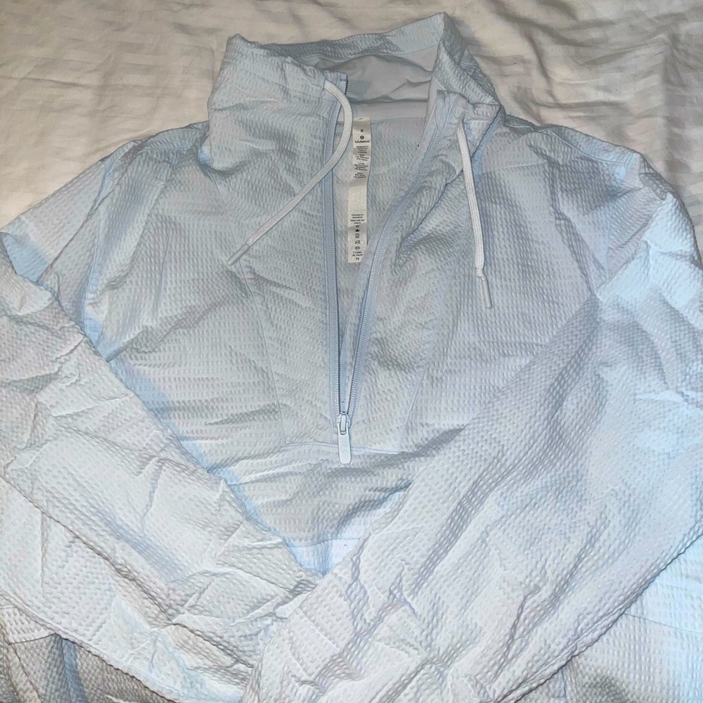Lululemon pack light pullover packable light blue size 8